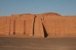 800px-ziggarat_of_ur_001